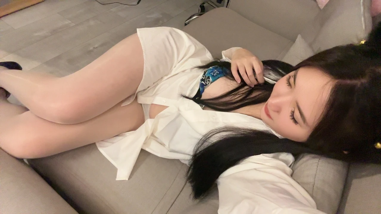 玫桃泡芙 – 纯欲妹纸 72P 26V